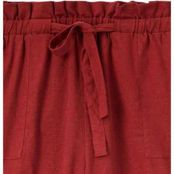 TORRID 5 Inch Pull-On Studio Luxe Ponte Mid-Rise Paperbag Waist Short - Picture 4 of 14